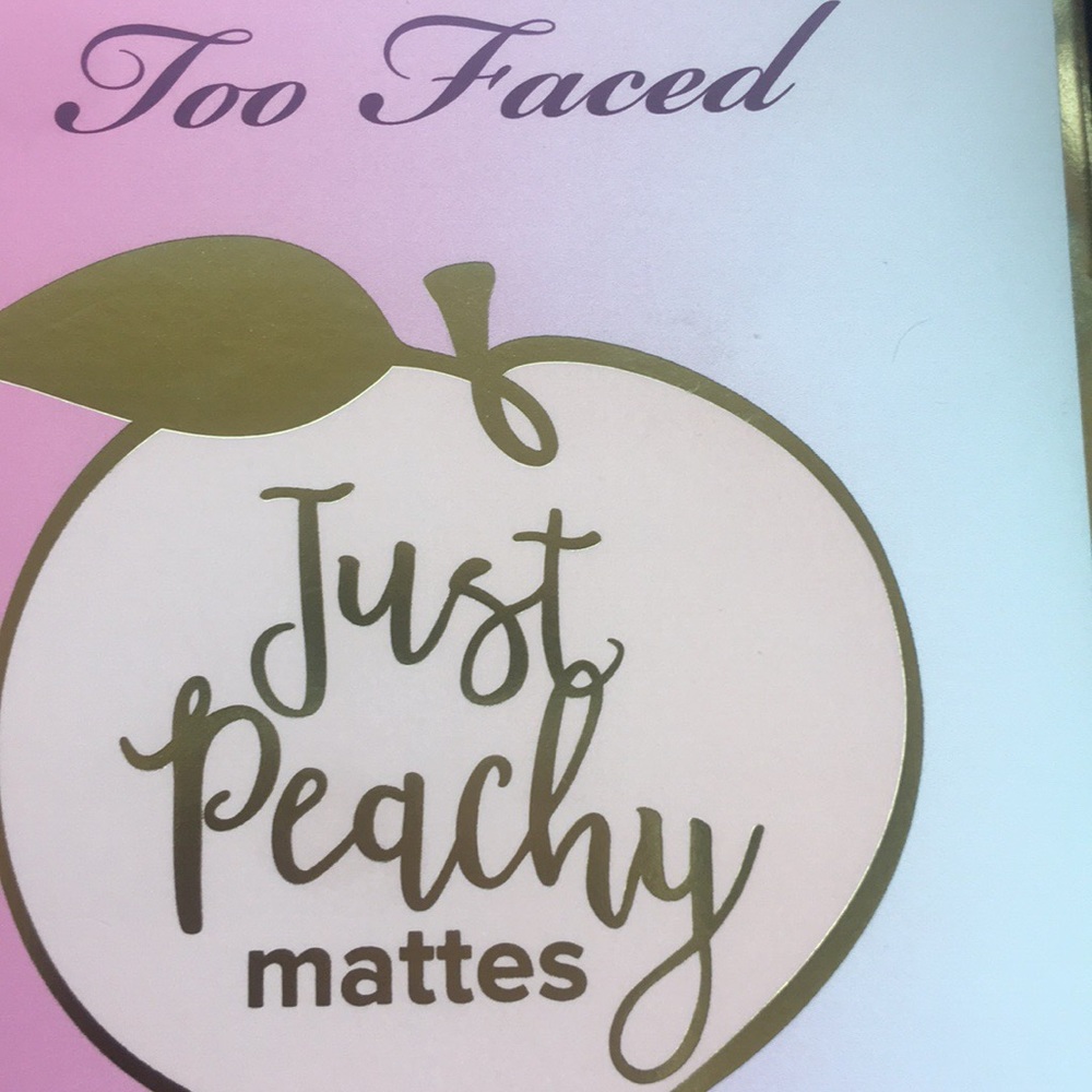 TOO FACED JUST PEACHY MATTES